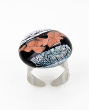 Laden Sie das Bild in den Galerie-Viewer hoch, Planet Ring aus Muranoglas - Vetri D'Arte